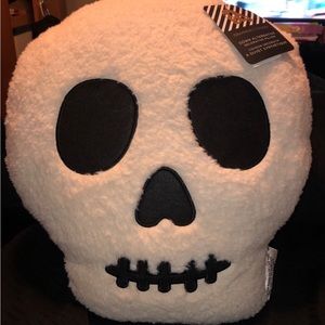 Skull Halloween Pillow